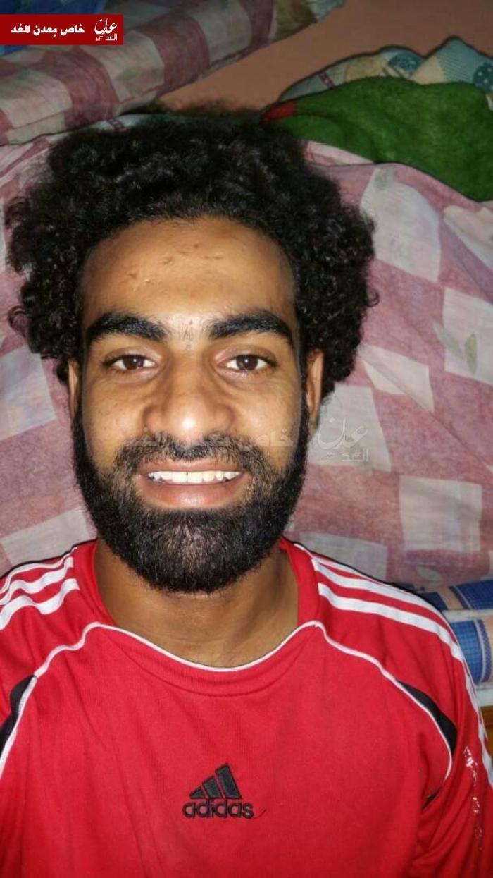 شاهد : اللاعب المصري "محمد صلاح " يظهر فجاة في مدينة المكلا (صور)