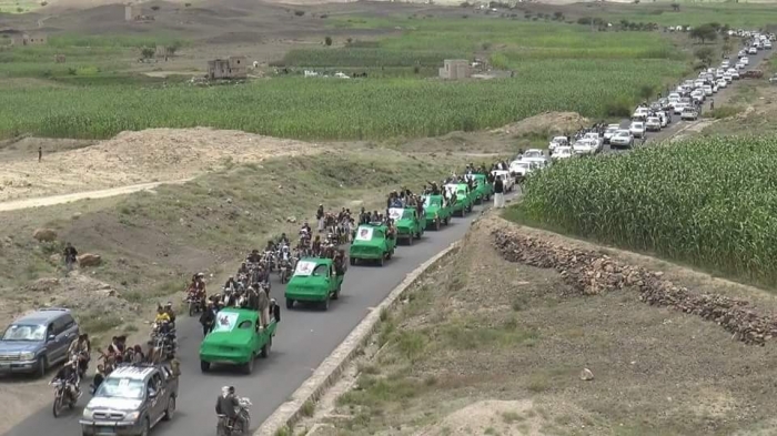 شاهد معجزة حوثية جديدة:  رداد محمد حسين الحارثي ميتٌ في مقبرة عمران وأسيرٌ في ميدي ؟! .. صورة
