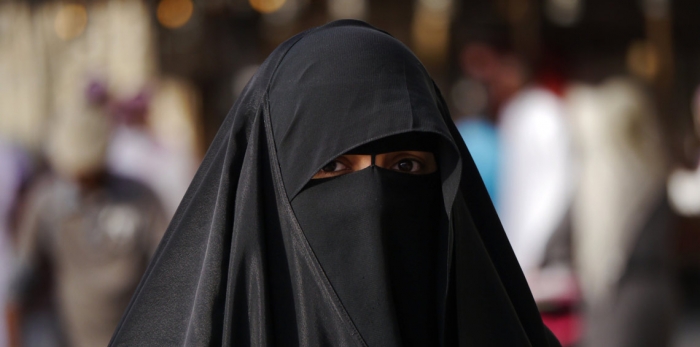 لماذا يجتاح النقاب صفوف نساء هذه الدولة