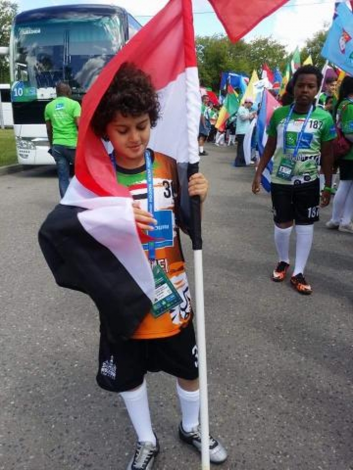 شاهد : اختيار طفل يمني لعزف الموسيقى بحفل افتتاح كاس العالم 2018