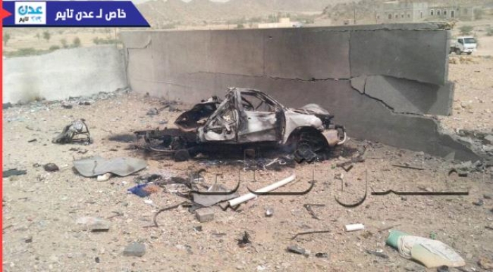 عاجل.. قتلى وجرحى بينهم قيادي في الحزام الأمني خلال تفجير سيارة مفخخة في #أبيـن