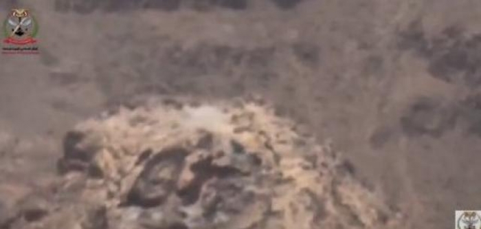 شاهد بالفيديو: الجيش الوطنى يدمر تجمعات الحوثيين فى جبهة نهم
