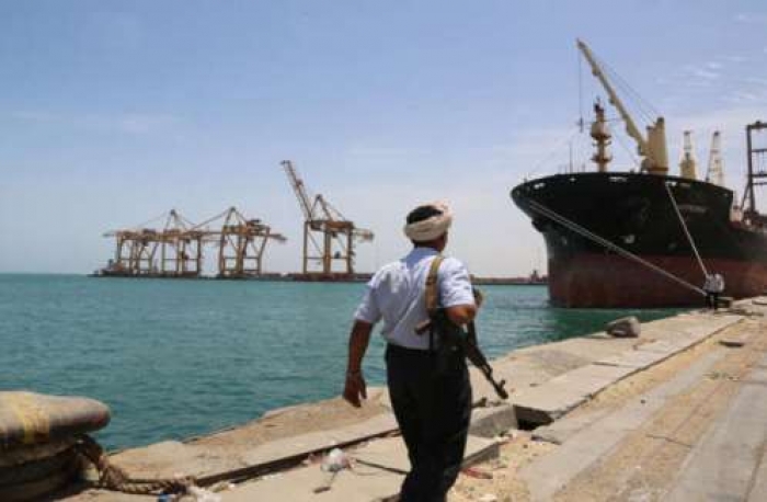 الحوثيون يعرضون تسليم ميناء الحديدة بشرط