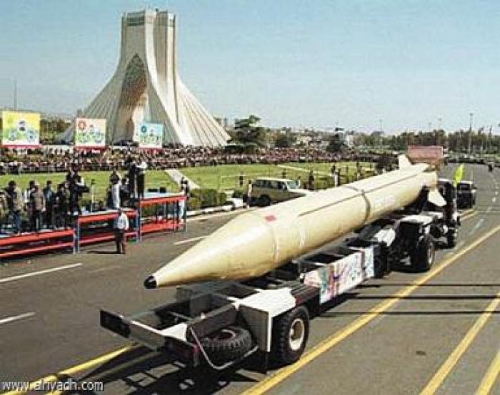 ايران تقول انها ستقصف دولة خليجية بـ 1000 صاروخ بسبب الحوثي