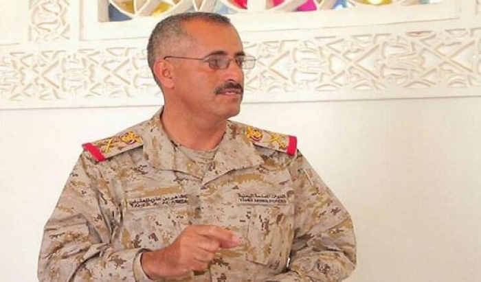 رئيس هيئة الأركان يجتمع بقيادات وزارة الدفاع ويقول: الحوثيون في حالة انهيار