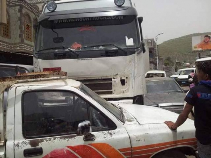 صورة : شاحنة مجنونة في اب تقتل وتجرح العشرات
