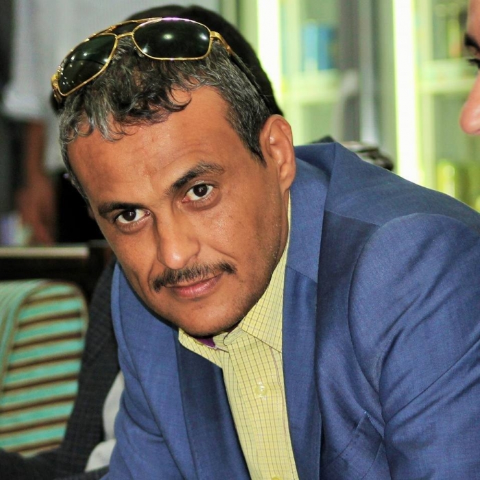 صحفي مقرب من جماعة الحوثي يكشف عن مكان جثمان الرئيس الراحل صالح ويشتم انصاره عبر الهواء وناشطون يسخرون!