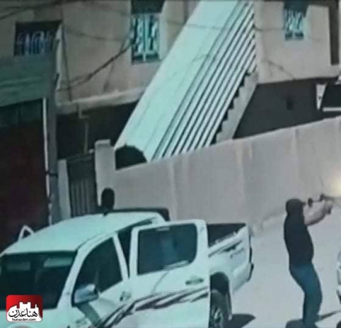 شاهد صورة: المسلحين الذين اغتالوا أمام وخطيب مسجد في عدن