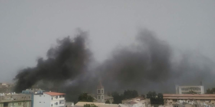عاجل : حريق هائل في بنجسار عدن