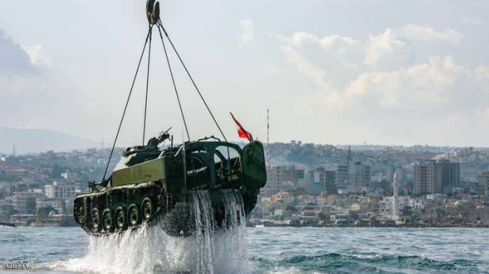 إغراق دبابات ومدافع لبنانية في البحر المتوسط