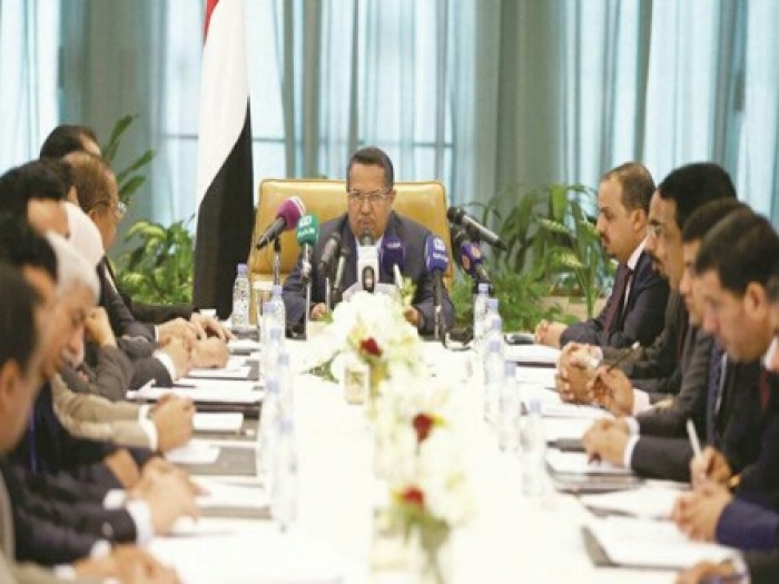 الحكومة اليمنية تحذر الصيادين من سفن التحالف في البحر