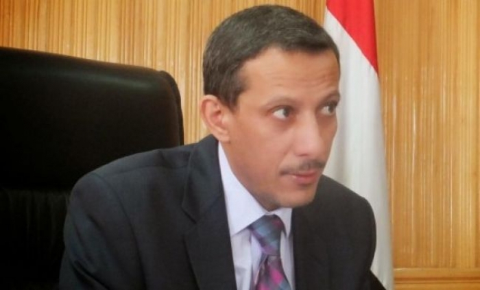 وزير في الشرعية يتمكن من الإفلات من الحوثيين ويصل عدن