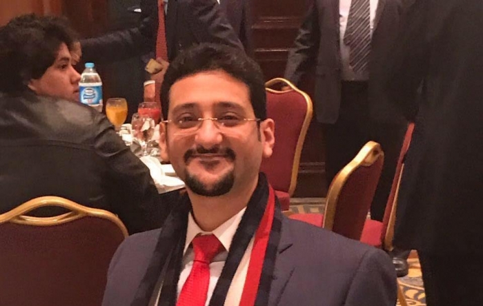 في اليوم العالمي للعمل الإنساني : رجل الأعمال اليمني "حسام فضل ثابت" رائداً من رواد العمل الإنساني في اليمن على الرغم من إقامته في إيطاليا .