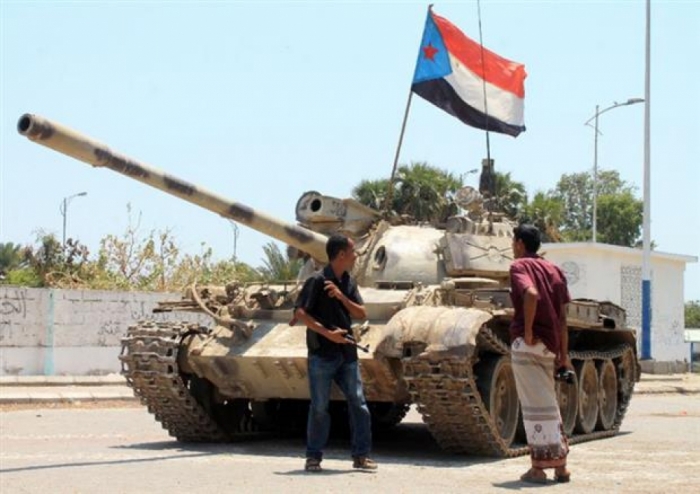 صحيفة "ذي إندبندنت": [حرب أهلية تلوح في جنوب اليمن] (تفاصيل)