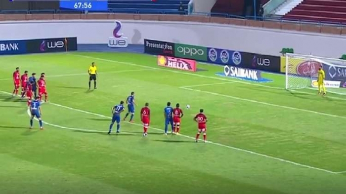 شاهد.. الأهلي يعبر الحدود