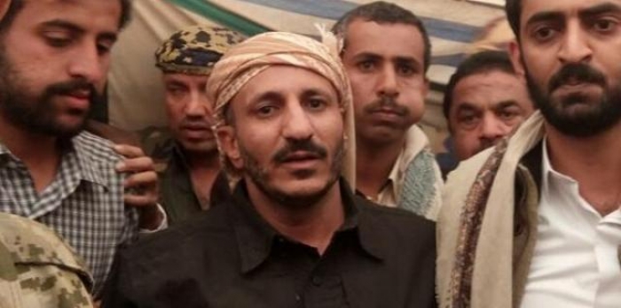 صحفي يكشف السر : عجوز من صنعاء هربت طارق صالح بملابس امراءة الى تعز " تفاصيل الهروب المثير"