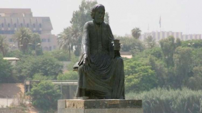 مجهولون يقطعون أصابع تمثال "أبو نواس" في بغداد