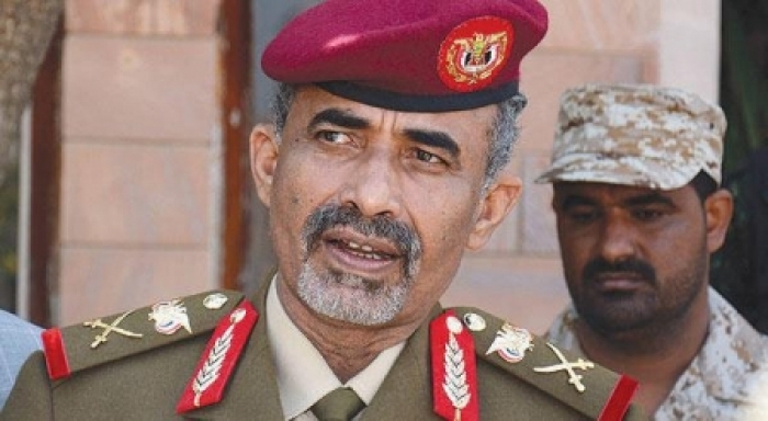 مرتب وزير الدفاع المعتقل لدى الحوثي يضيع في دهاليز الشرعية الفاسدة