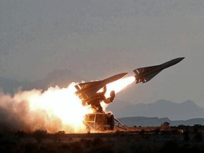 جماعة الحوثي : تطلق صاروخ باليستي باتجاه السعودية.. والاخير تعلن استشهاد «112» مدنياً وإصابة المئات