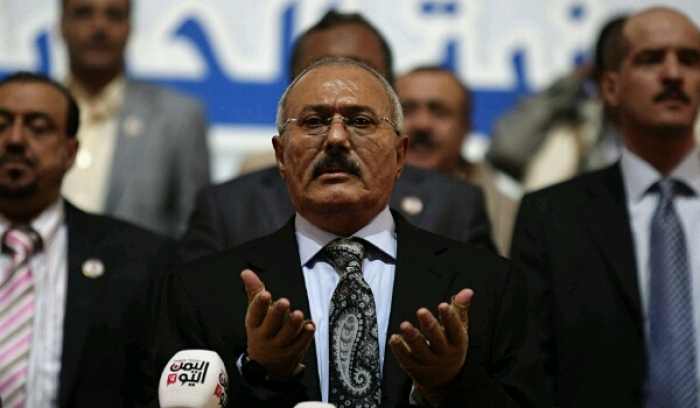 حزب المؤتمر يمجد «صالح» ويتودد «هادي» ويتضامن مع «البركاني» ويطالب برفع العقوبات عن «احمد» - بيان