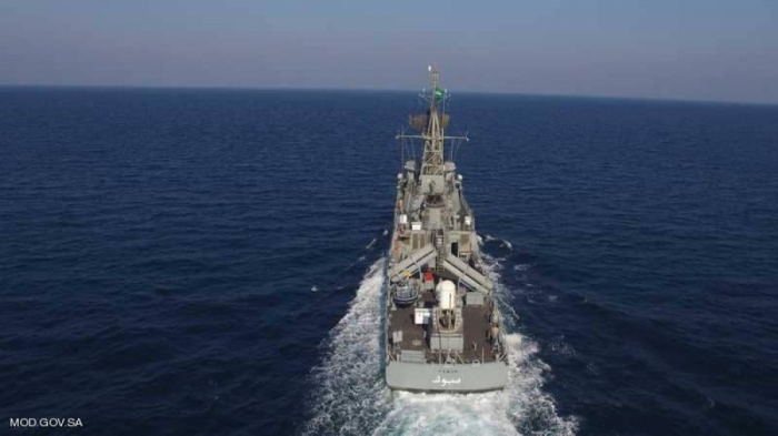 البحرية السعودية تدمر زورقين للحوثي قبالة ميناء جيزان