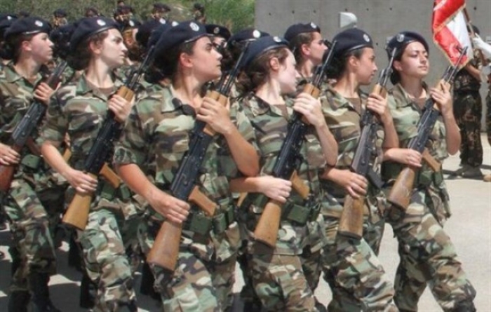 حفل تخريج جنود إناث في لواء الحرس الجمهوري