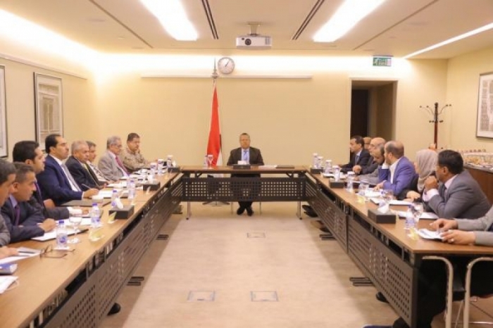 أحزاب سياسية تطالب بإقالة حكومة بن دغر