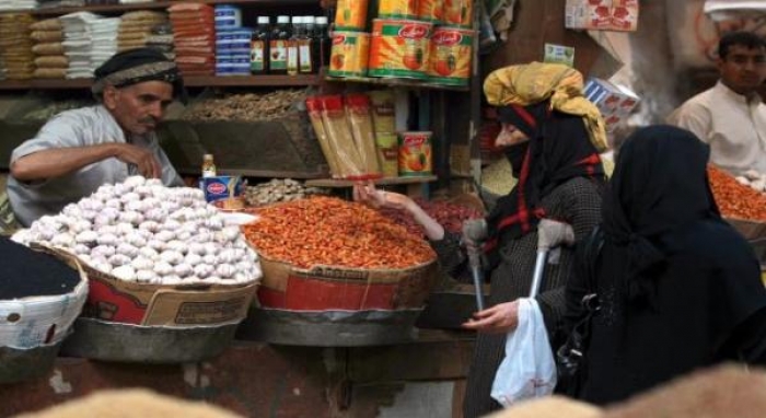 مليشيا الحوثي تهدد بإغلاق عدد من الأسواق بالعاصمة