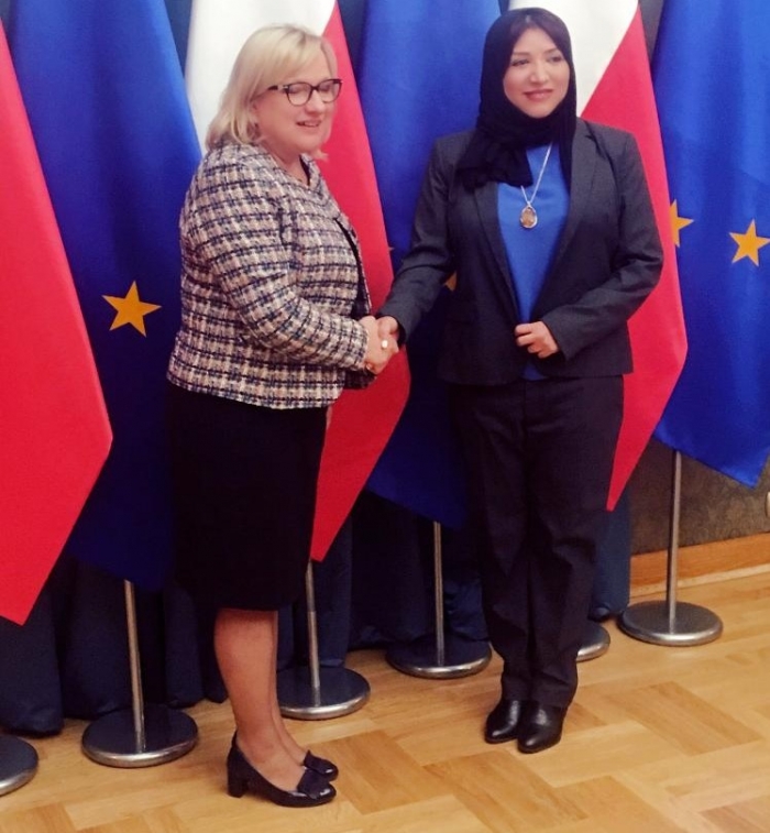 السفيرة مجلي تلتقي وزيرة الشئون الانسانية في بولندا
