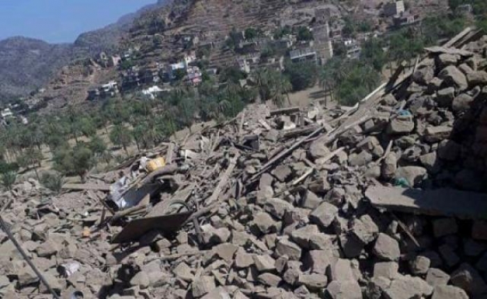 الحوثيون يفجرون خمسة منازل للمواطنين في تعز ( الاسماء  صور )