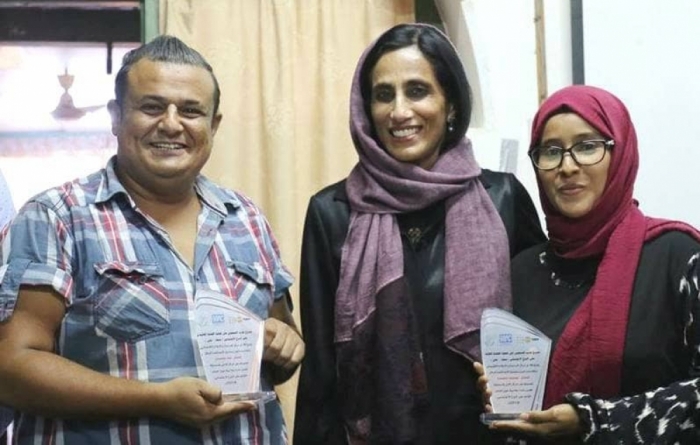 اتحاد نساء اليمن ومركز الاعلام الاقتصادي يكرمان الصحفيين عاد
