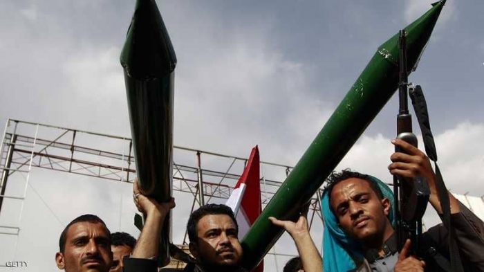 الحوثيون يختطفون عسكريين سابقين بحثا عن "مخازن صواريخ سرية"